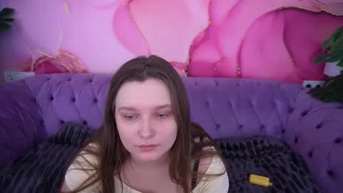 Snapshot of magicpeachhs chatting on November 28, 8:06 am Emily online show from November 28, 8:06 am