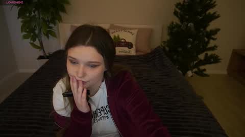 Emily online show from January 16, 1:37 pm