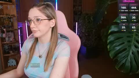 Nicole online show from February 11, 5:07 pm