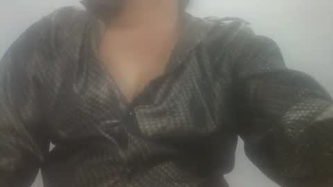 Snapshot of mahi_arora55 chatting on May 18, 4:24 pm Mahi online show from May 18, 4:24 pm