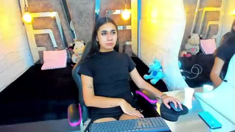 Snapshot of mahiara_hot chatting on July 31, 1:54 pm mahiara hot online show from July 31, 1:54 pm