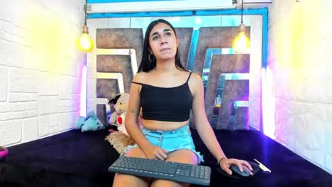 Snapshot of mahiara_hot chatting on August 7, 3:14 pm mahiara hot online show from August 7, 3:14 pm
