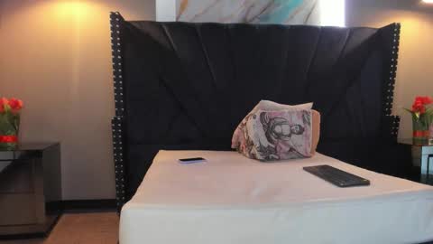 MAHIA online show from February 24, 1:20 pm