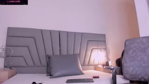 maia_520 online show from March 11, 4:24 pm