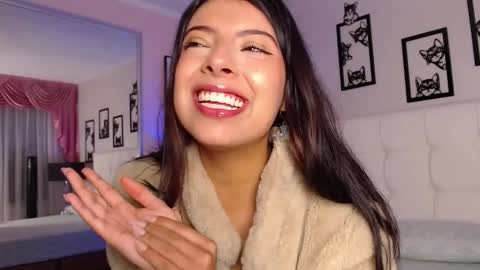 Maia Reficco online show from January 6, 12:53 pm