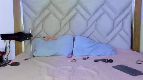 Maia Stark online show from January 4, 6:52 am