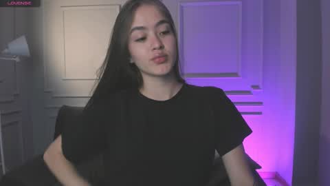 Snapshot of maiacollins chatting on October 12, 5:34 pm Maia online show from October 12, 5:34 pm