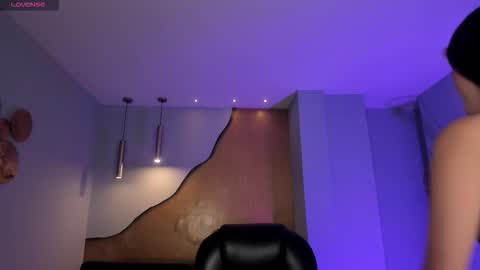 Snapshot of maiacollins chatting on November 7, 5:46 pm Maia online show from November 7, 5:46 pm