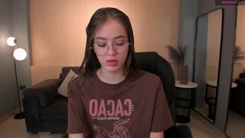 Snapshot of maiacollins chatting on November 9, 12:14 pm Maia online show from November 9, 12:14 pm