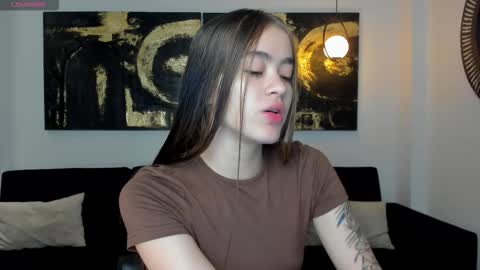 Snapshot of maiacollins chatting on January 18, 5:50 pm Maia online show from January 18, 5:50 pm