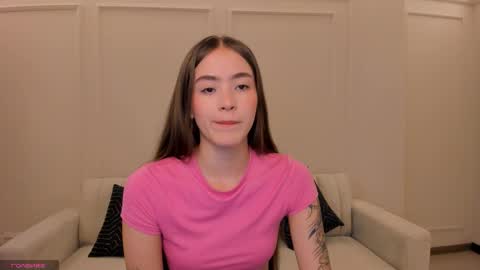 Snapshot of maiacollins chatting on February 17, 6:14 pm Maia online show from February 17, 6:14 pm