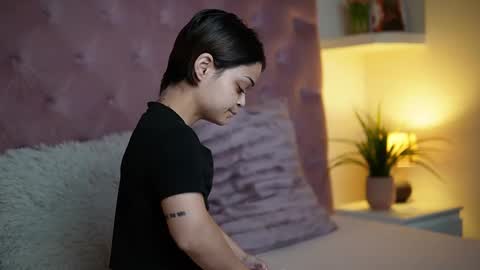  Maia  online show from October 13, 10:32 pm