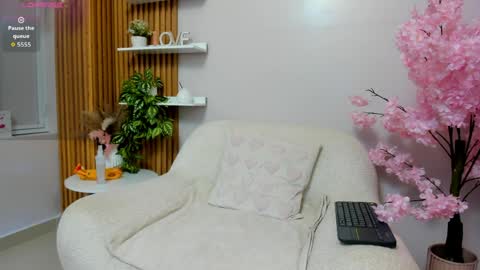 MAIA online show from March 29, 2:22 am