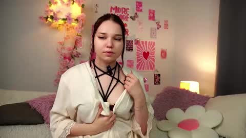 Snapshot of maibradish chatting on February 22, 2:15 pm Lisa online show from February 22, 2:15 pm