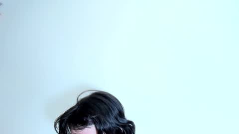 maibys online show from December 18, 3:45 am