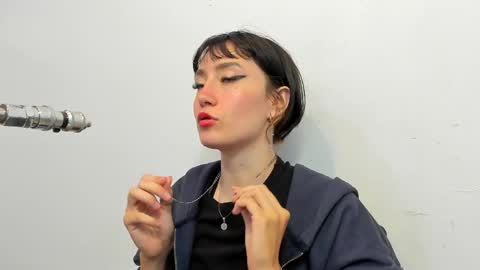 maibys online show from April 6, 3:48 am