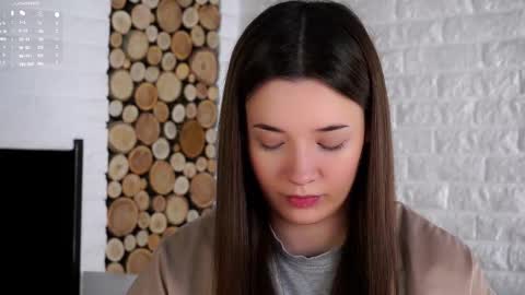 Snapshot of maidabuoy chatting on October 8, 1:47 am Lucy online show from October 8, 1:47 am