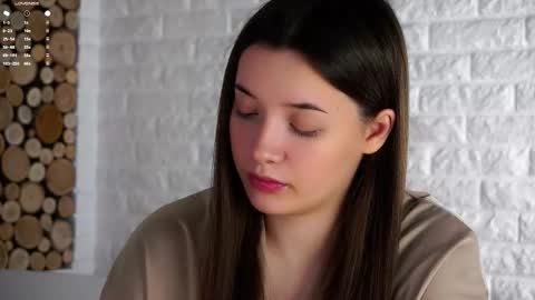 Snapshot of maidabuoy chatting on October 17, 1:31 am Lucy online show from October 17, 1:31 am