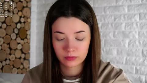 Snapshot of maidabuoy chatting on October 23, 1:49 am Lucy online show from October 23, 1:49 am