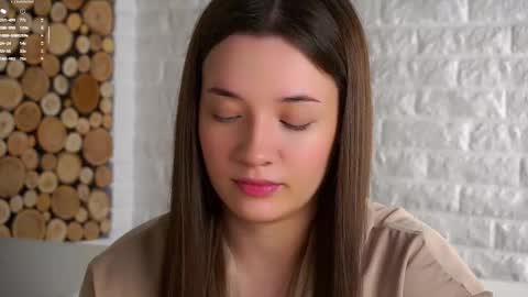 Snapshot of maidabuoy chatting on November 1, 2:13 am Lucy online show from November 1, 2:13 am