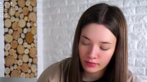 Snapshot of maidabuoy chatting on November 6, 2:12 am Lucy online show from November 6, 2:12 am