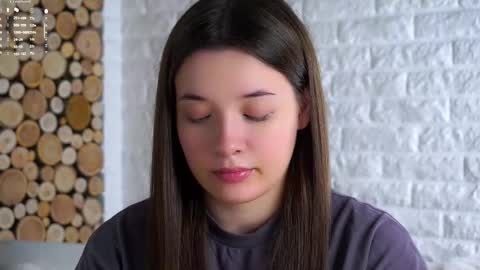 Snapshot of maidabuoy chatting on November 14, 2:10 am Lucy online show from November 14, 2:10 am