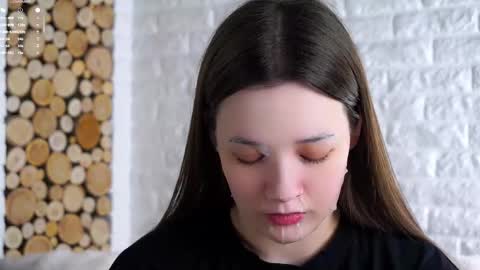 Snapshot of maidabuoy chatting on November 15, 2:09 am Lucy online show from November 15, 2:09 am