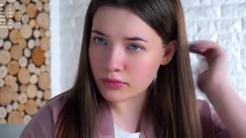 Snapshot of maidabuoy chatting on November 18, 2:06 am Lucy online show from November 18, 2:06 am