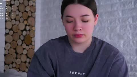 Snapshot of maidabuoy chatting on June 6, 3:22 am Lucy online show from June 6, 3:22 am