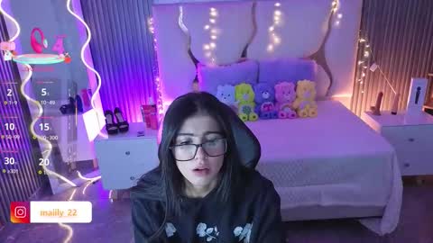 maiily_tay online show from January 11, 11:37 am