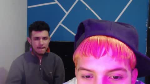 maikjameshot online show from December 16, 6:07 am