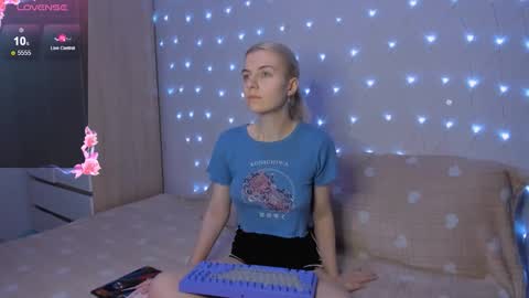 Your kitty online show from November 18, 3:38 pm