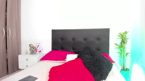 Snapshot of mailyn_1 chatting on December 27, 12:34 pm Mailyn online show from December 27, 12:34 pm