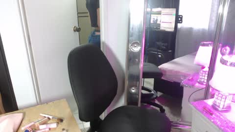 mailyn_gold online show from April 9, 12:10 pm