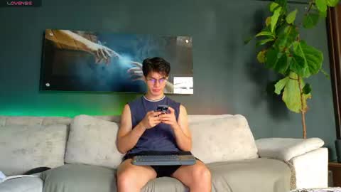 Snapshot of maisonbastian chatting on June 25, 2:32 pm Bastian Arslan online show from June 25, 2:32 pm
