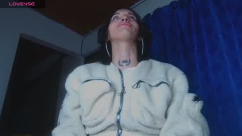 Maite Swings  online show from September 28, 10:15 pm