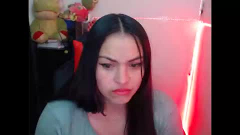 Snapshot of maitte_22 chatting on December 8, 6:54 am Hello friends Im on another account    online show from December 8, 6:54 am