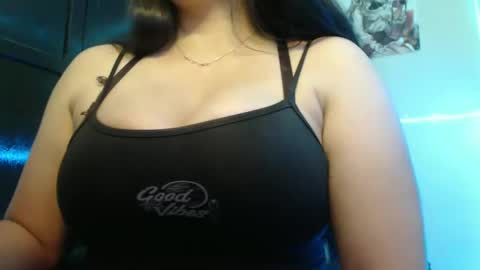 Snapshot of maitte_22 chatting on December 14, 2:12 am Hello friends Im on another account    online show from December 14, 2:12 am