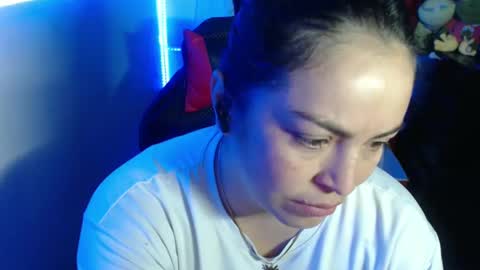 Snapshot of maitte_22 chatting on January 16, 1:48 am Hello friends Im on another account    online show from January 16, 1:48 am