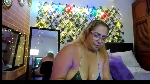 maja_hills online show from October 7, 10:07 pm