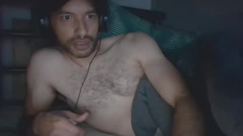 Snapshot of majorb121 chatting on December 3, 2:03 am majorb121 online show from December 3, 2:03 am