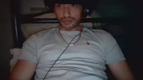 Snapshot of majorb121 chatting on December 31, 3:42 pm majorb121 online show from December 31, 3:42 pm