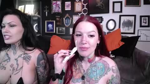 makaylamoonn online show from October 7, 5:48 am