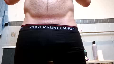 Snapshot of make_me_cumnow272809 chatting on October 19, 12:17 pm Horny Daddy online show from October 19, 12:17 pm