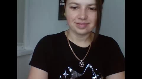 make_mesmile online show from April 12, 5:18 pm