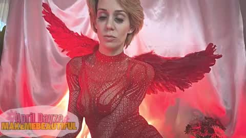 Snapshot of makemebeautiful chatting on January 21, 6:34 pm April Dayze makemebeautiful online show from January 21, 6:34 pm