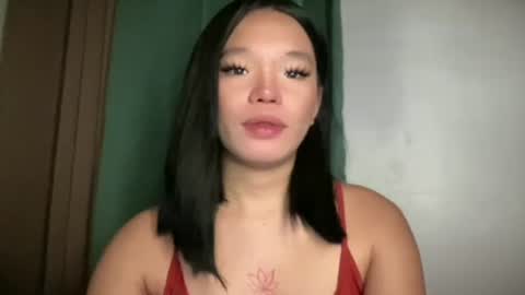 Snapshot of makemesquirt_xxx chatting on May 11, 11:57 pm KEANA online show from May 11, 11:57 pm