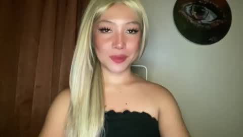 Snapshot of makemesquirt_xxx chatting on May 31, 12:23 pm KEANA online show from May 31, 12:23 pm
