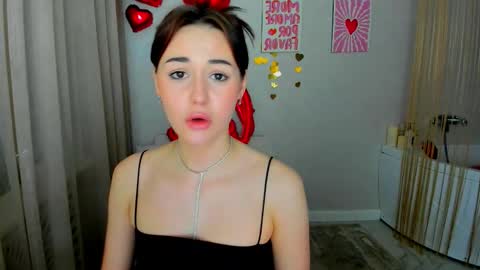 Snapshot of makeyouehappy chatting on February 16, 12:01 pm makeyouehappy online show from February 16, 12:01 pm