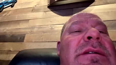 Snapshot of makeyousquirt1969 chatting on November 2, 7:22 am makeyousquirt1969 online show from November 2, 7:22 am